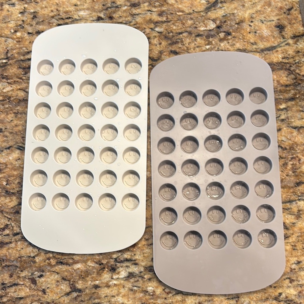 Gray and White Silicone Ice Cube Trays 2 Pack - Smiley Faces